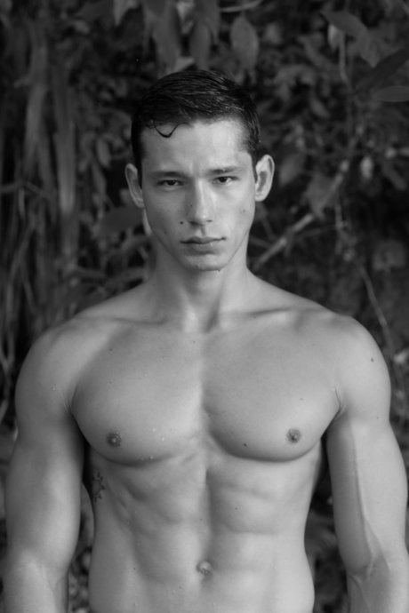 Foto di nudo di fuga di OnlyFans di Nandoskinner