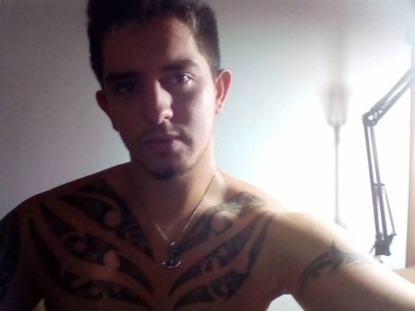 Foto di nudo di fuga di OnlyFans di Michael