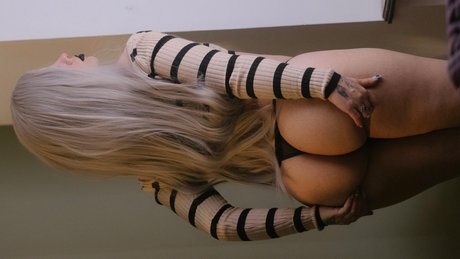 Foto di nudo di fuga di OnlyFans di Mariana