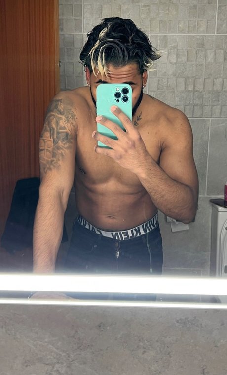 Foto di nudo di fuga di OnlyFans di Sebasacostafit