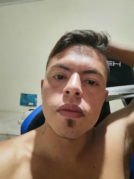 Foto di nudo di fuga di OnlyFans di Di Juan