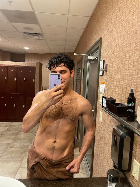 Foto di nudo di fuga di OnlyFans di Dominic