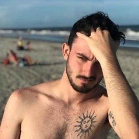 Foto di nudo di fuga di OnlyFans di Nathaniel Blake 