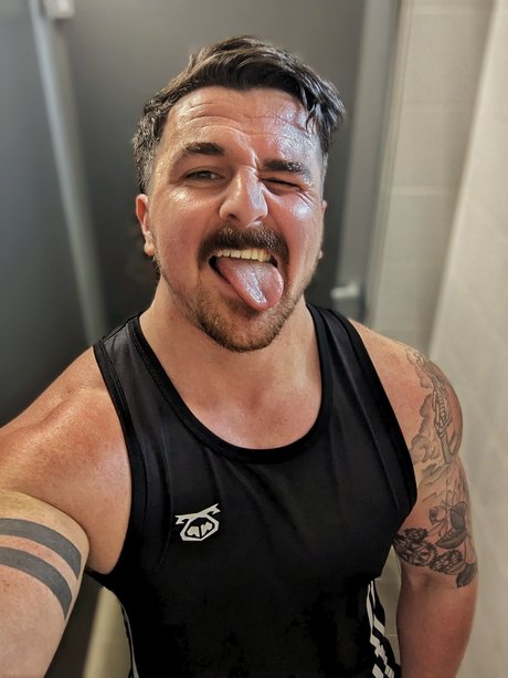 Foto di nudo di fuga di OnlyFans di Nathan Break