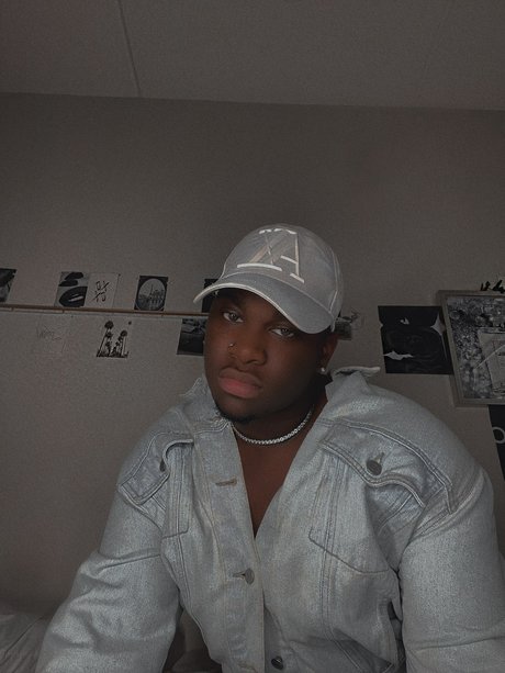 Foto di nudo di fuga di OnlyFans di Nathaniel Duvale