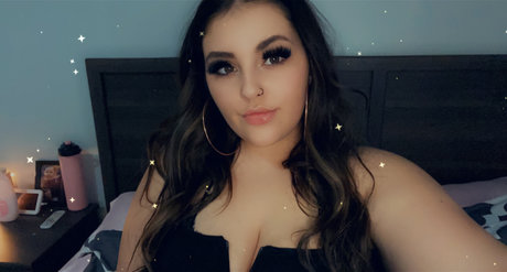 Foto di nudo di fuga di OnlyFans di Natasha Taylor 