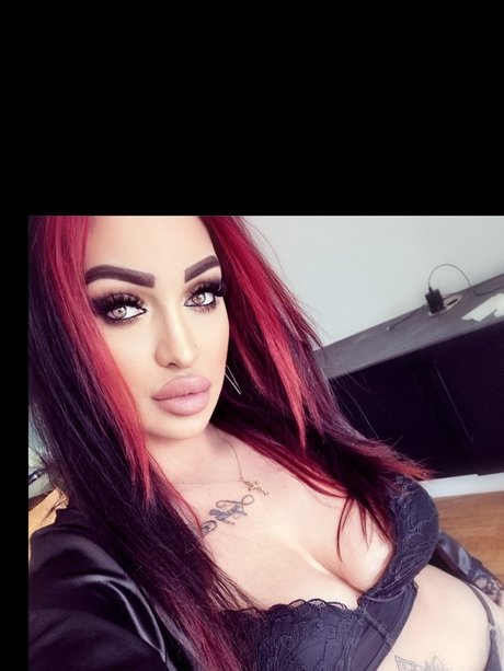 Foto di nudo di fuga di OnlyFans di Natasha Floran