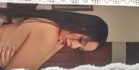 Foto di nudo di fuga di OnlyFans di Nataly Gil Mazo
