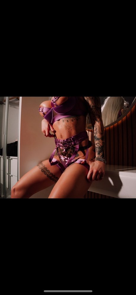 Foto di nudo di fuga di OnlyFans di Natalia Karam