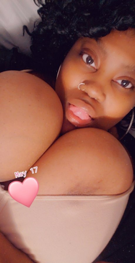 Foto di nudo di fuga di OnlyFans di Freepirit