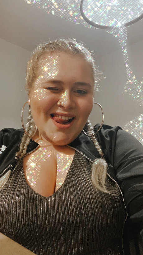 Foto di nudo di fuga di OnlyFans di Cassie Kennedy