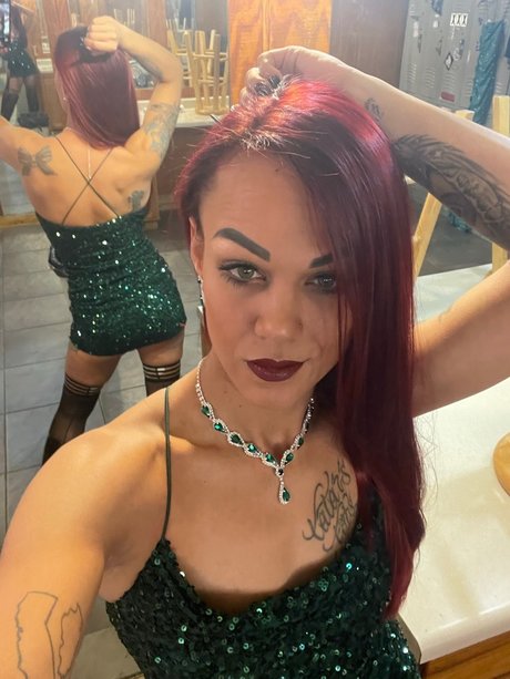 Foto di nudo di fuga di OnlyFans di Hazel Maze