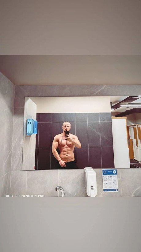 Foto di nudo di fuga di OnlyFans di Ceyhun