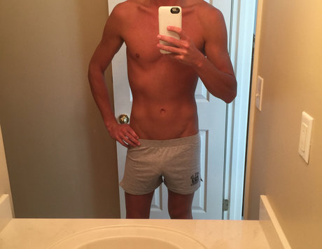 Foto di nudo di fuga di OnlyFans di Jax James