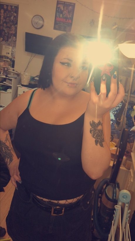 Foto di nudo di fuga di OnlyFans di 