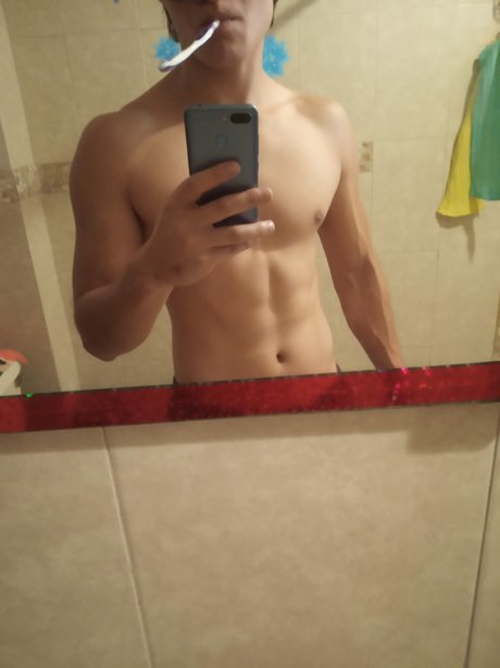 Foto di nudo di fuga di OnlyFans di Chris For Free