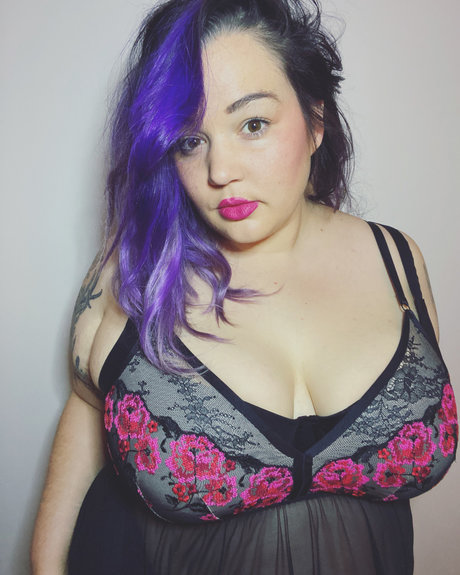 Foto di nudo di fuga di OnlyFans di Curvyspaceprincess
