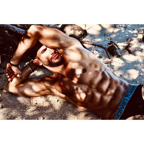 Foto di nudo di fuga di OnlyFans di Freedome