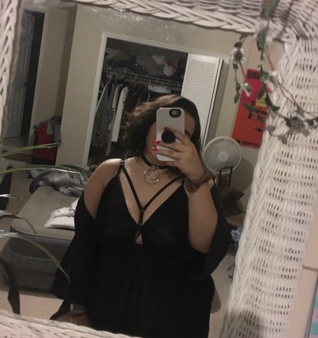 Foto di nudo di fuga di OnlyFans di Julia