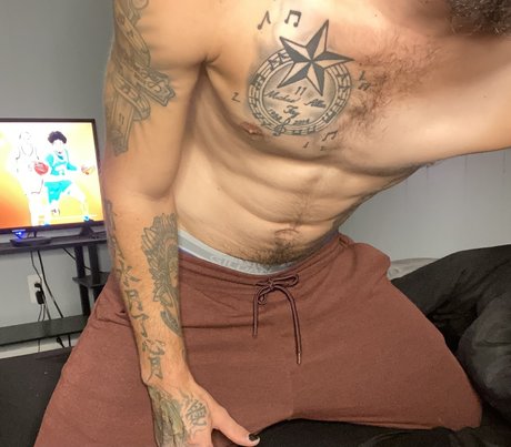 Foto di nudo di fuga di OnlyFans di  Top