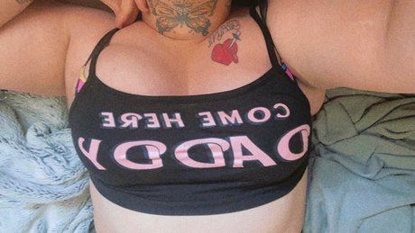 Foto di nudo di fuga di OnlyFans di Sun Daze