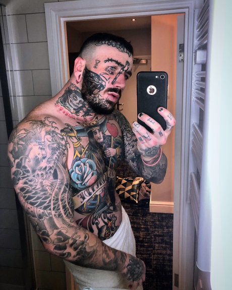 Foto di nudo di fuga di OnlyFans di Dariusz