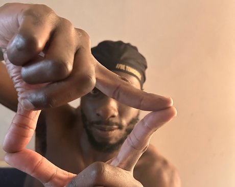 Foto di nudo di fuga di OnlyFans di Corrupt