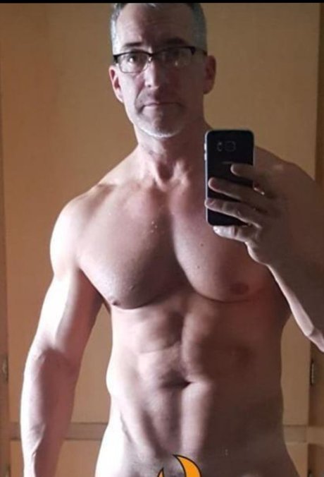 Foto di nudo di fuga di OnlyFans di Dean Clark