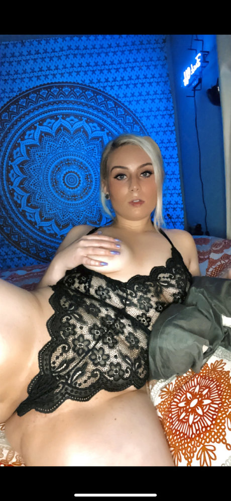 Foto di nudo di fuga di OnlyFans di  