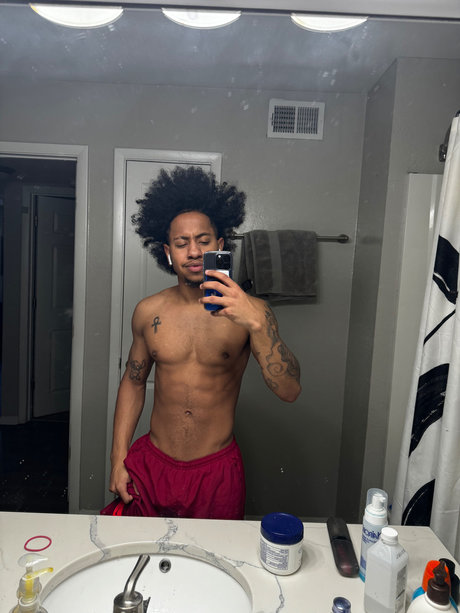 Foto di nudo di fuga di OnlyFans di Sniper