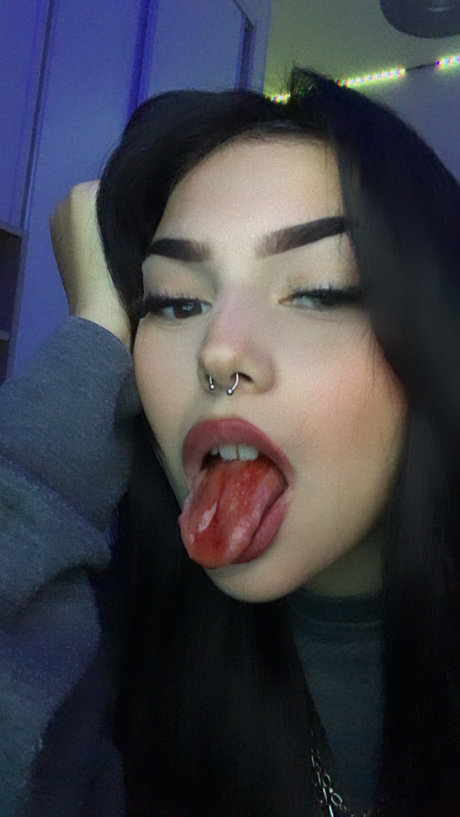 Foto di nudo di fuga di OnlyFans di Osna