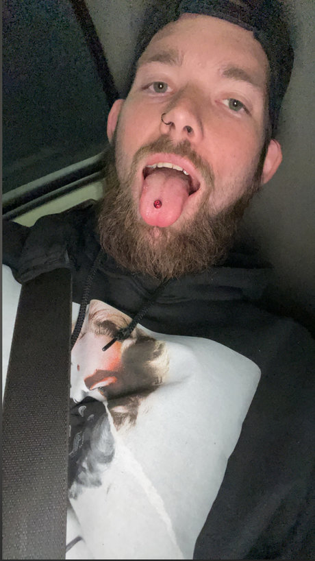 Foto di nudo di fuga di OnlyFans di Throat Goat Status
