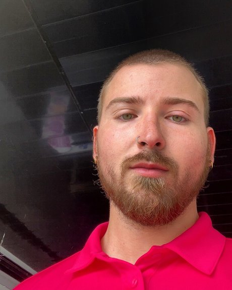 Foto di nudo di fuga di OnlyFans di Wesley Fosnaugh