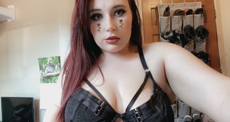 Foto di nudo di fuga di OnlyFans di Big Titty Goddess