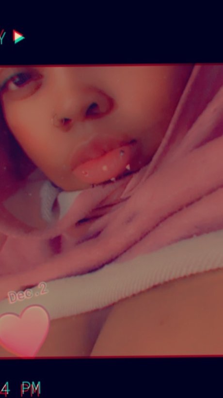 Foto di nudo di fuga di OnlyFans di 