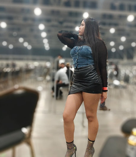 Foto di nudo di fuga di OnlyFans di Nayer