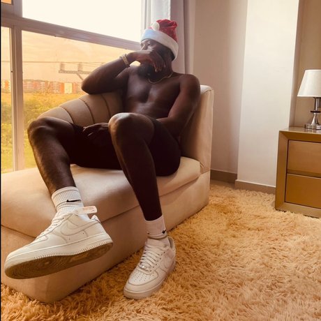 Foto di nudo di fuga di OnlyFans di Naxel Big