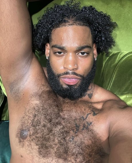 Foto di nudo di fuga di OnlyFans di Navajo Malik