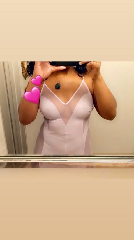 Foto di nudo di fuga di OnlyFans di Naughty Shy Nerd
