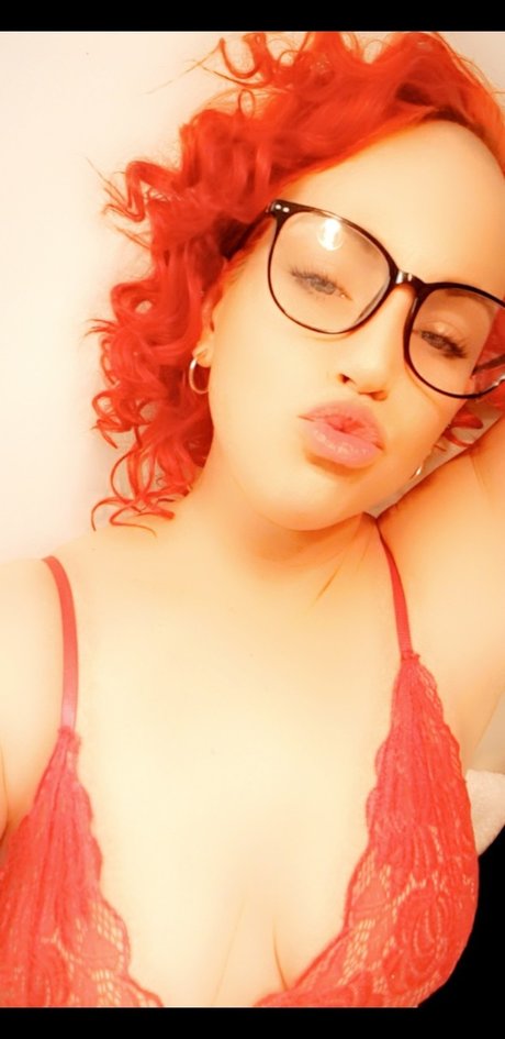 Foto di nudo di fuga di OnlyFans di Nay