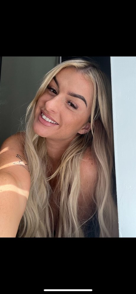 Foto di nudo di fuga di OnlyFans di Ava Jade