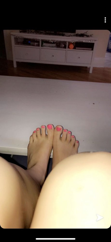 Foto di nudo di fuga di OnlyFans di Natalia June