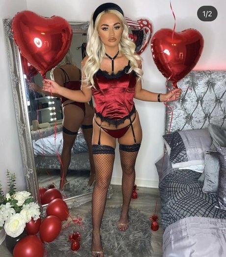 Foto di nudo di fuga di OnlyFans di Courtney Doyle