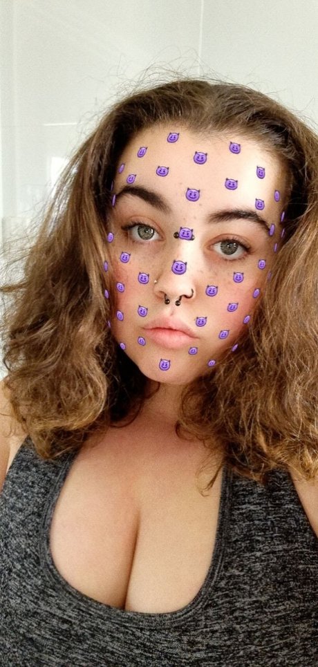 Foto di nudo di fuga di OnlyFans di Chonky Goddess 