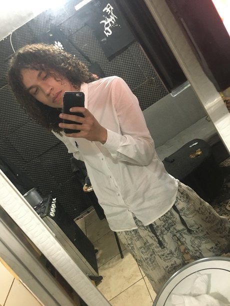 Foto di nudo di fuga di OnlyFans di Anjinho Da Turma