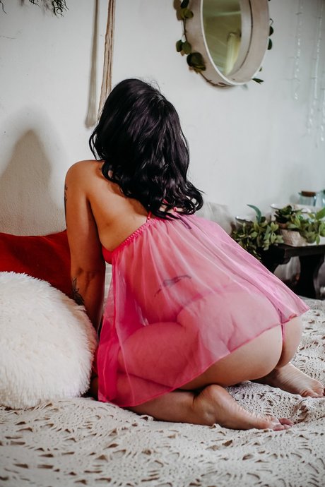 Foto di nudo di fuga di OnlyFans di Sunny
