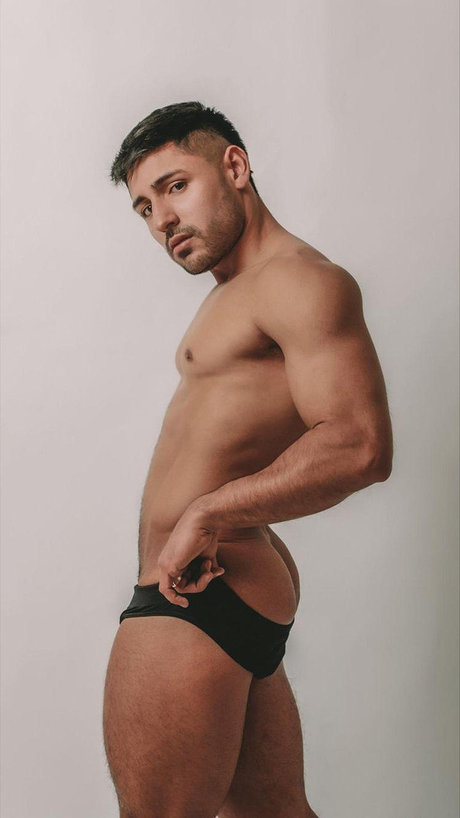 Foto di nudo di fuga di OnlyFans di Axel Fit Boy
