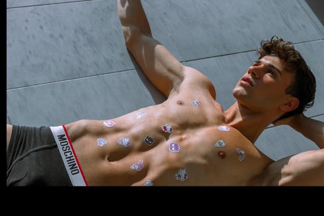 Foto di nudo di fuga di OnlyFans di Angell