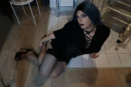 Foto di nudo di fuga di OnlyFans di Allindaback