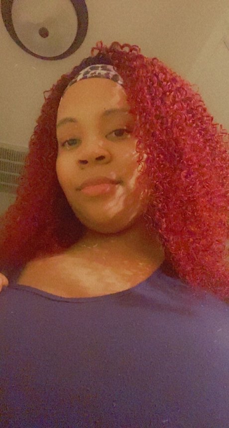 Foto di nudo di fuga di OnlyFans di Neshaa Bbw Adams